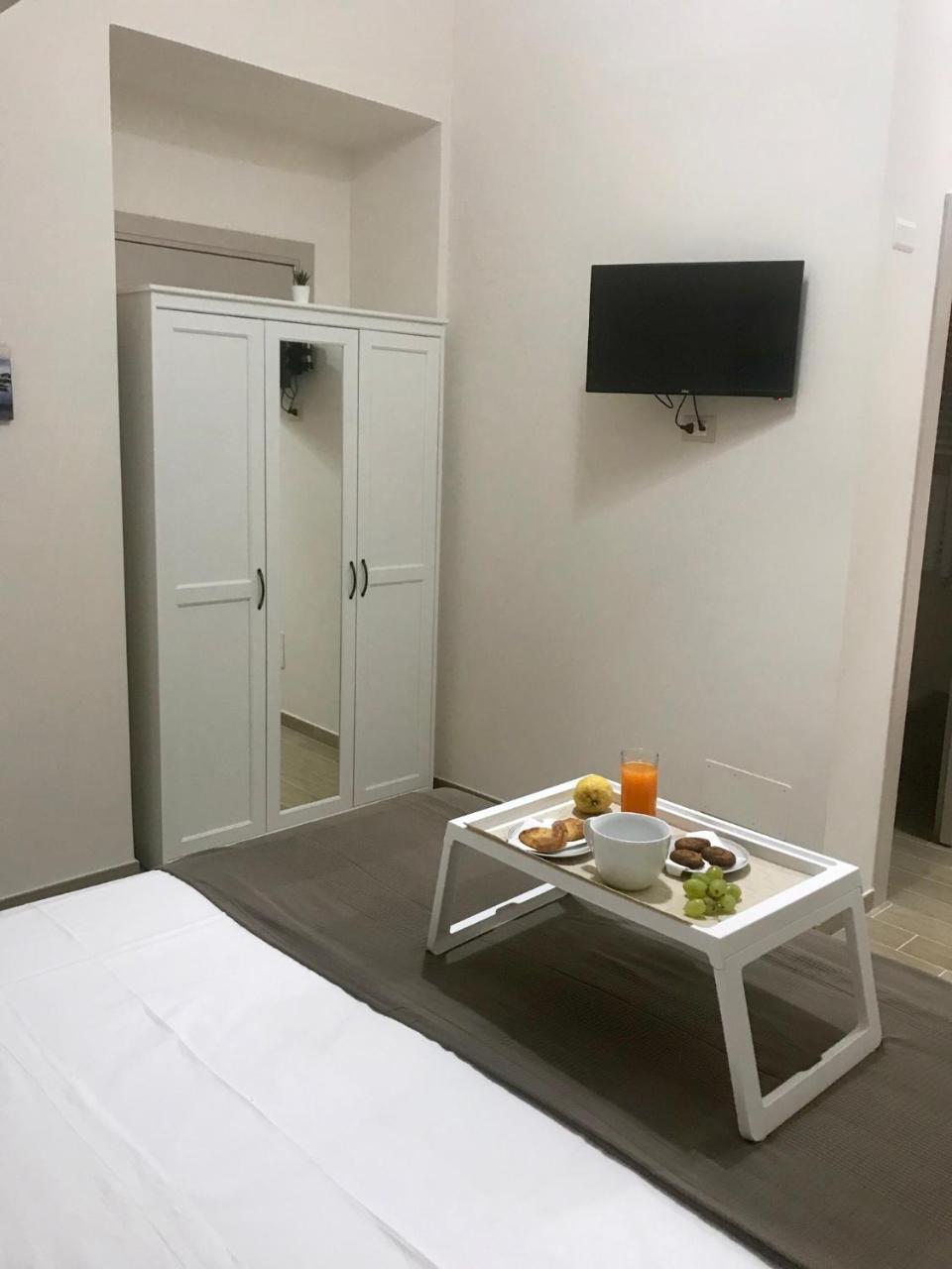 Virgilio’s Garden Bed and Breakfast Castellammare di Stabia Buitenkant foto