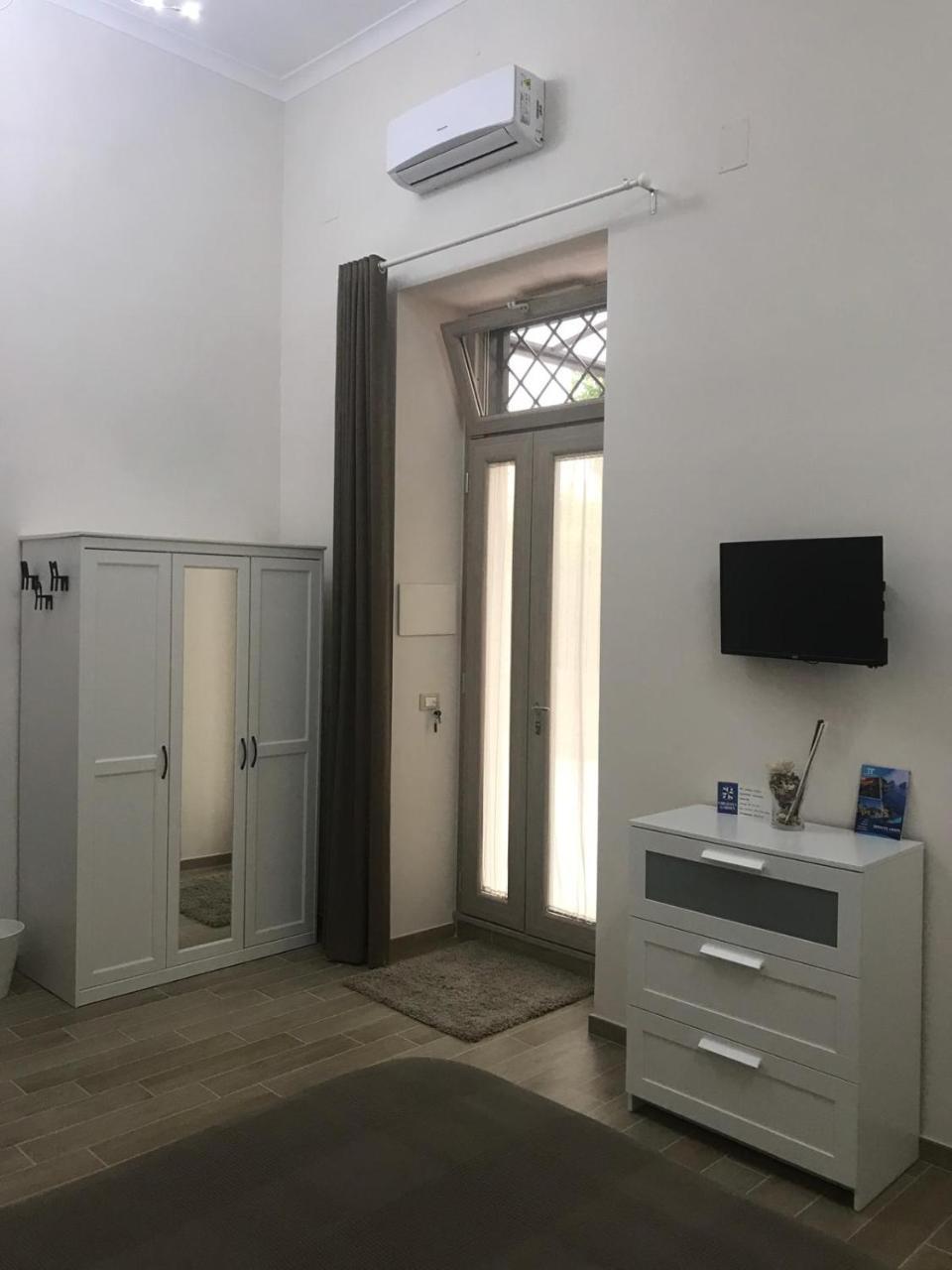 Virgilio’s Garden Bed and Breakfast Castellammare di Stabia Buitenkant foto