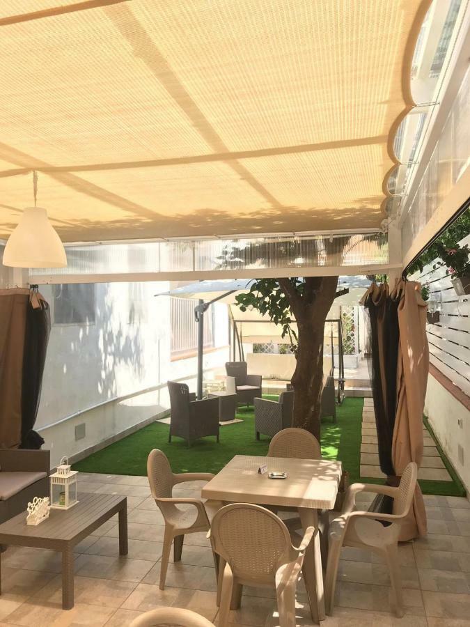 Virgilio’s Garden Bed and Breakfast Castellammare di Stabia Buitenkant foto
