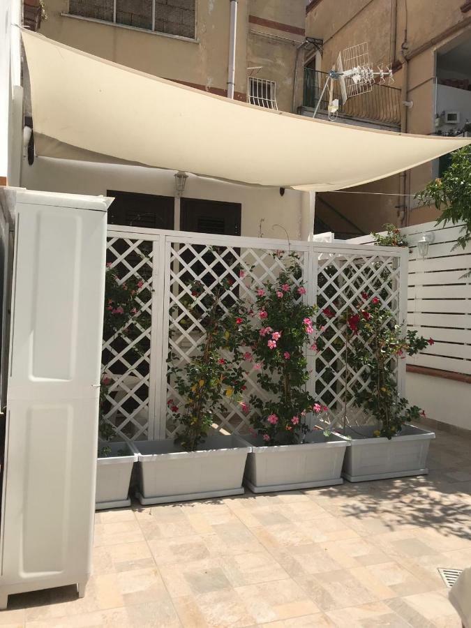 Virgilio’s Garden Bed and Breakfast Castellammare di Stabia Buitenkant foto
