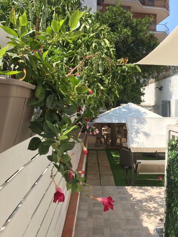 Virgilio’s Garden Bed and Breakfast Castellammare di Stabia Buitenkant foto