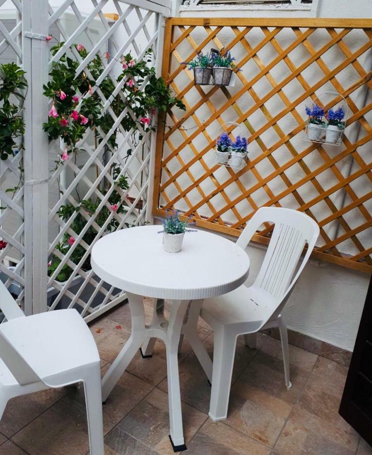 Virgilio’s Garden Bed and Breakfast Castellammare di Stabia Buitenkant foto
